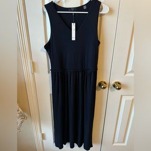 Tahari Midi Dress Size Large  Navy Blue  Pleated skirt very beautiful!  NWT